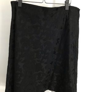 Old Navy black jacquard skirt
